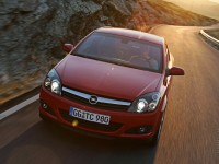 Opel Astra H GTC photo
