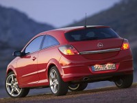 Opel Astra H GTC photo