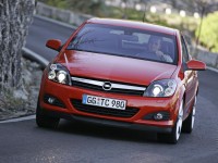 Opel Astra H GTC photo