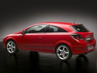 Opel Astra H GTC photo