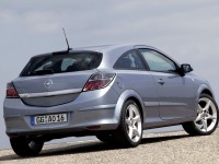 Opel Astra H GTC photo