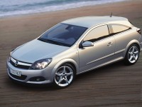 Opel Astra H GTC photo