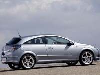 Opel Astra H GTC photo