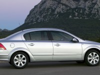 Opel Astra H photo