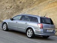 Opel Astra H photo