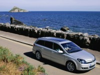 Opel Astra H photo