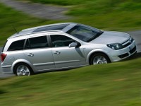 Opel Astra H photo