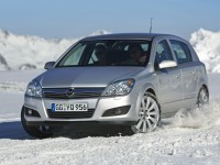 Opel Astra H photo