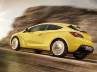 Opel Astra J GTC photo
