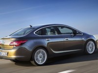 Opel Astra J photo