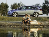 Opel Astra J Sports Tourer photo