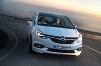 Opel Zafira 2016 photo